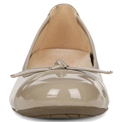 Amorie Flat