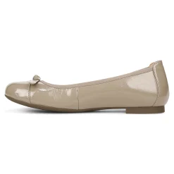 Amorie Flat