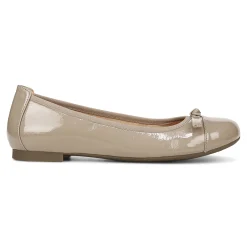 Amorie Flat