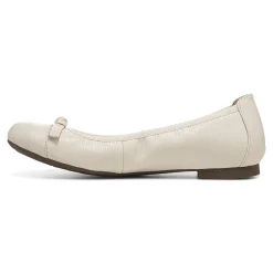 Amorie Flat (Wide)