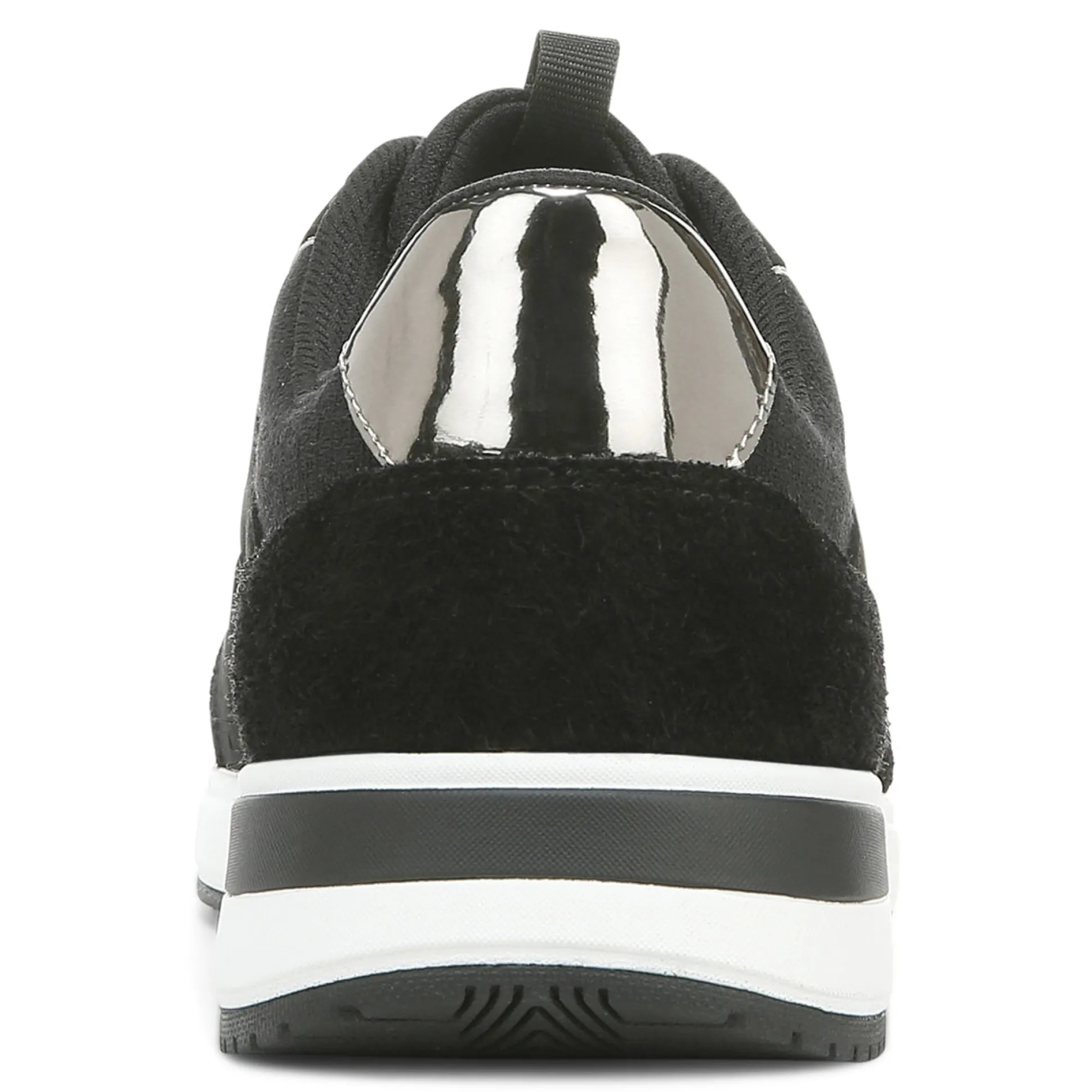 Nova Sneaker