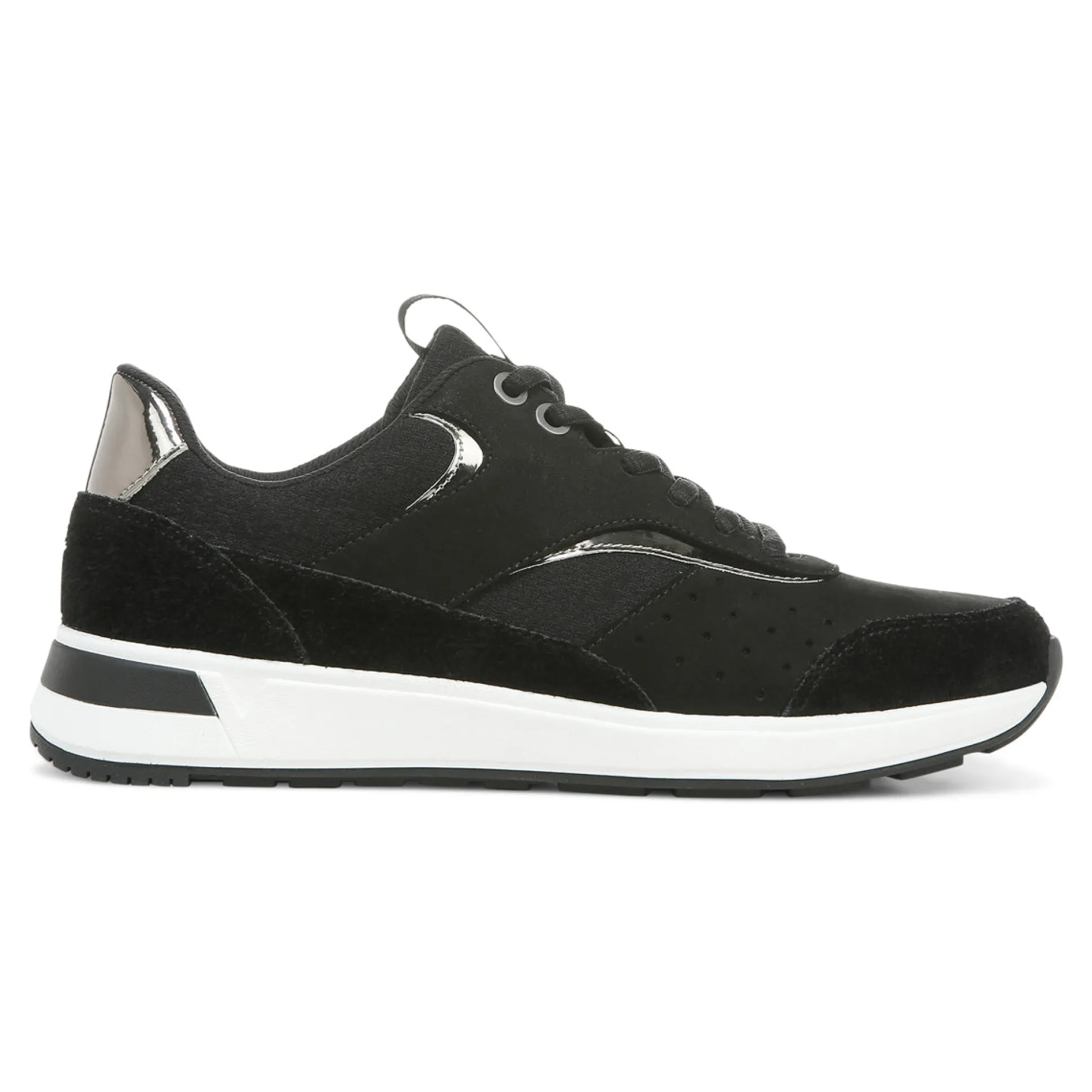 Nova Sneaker